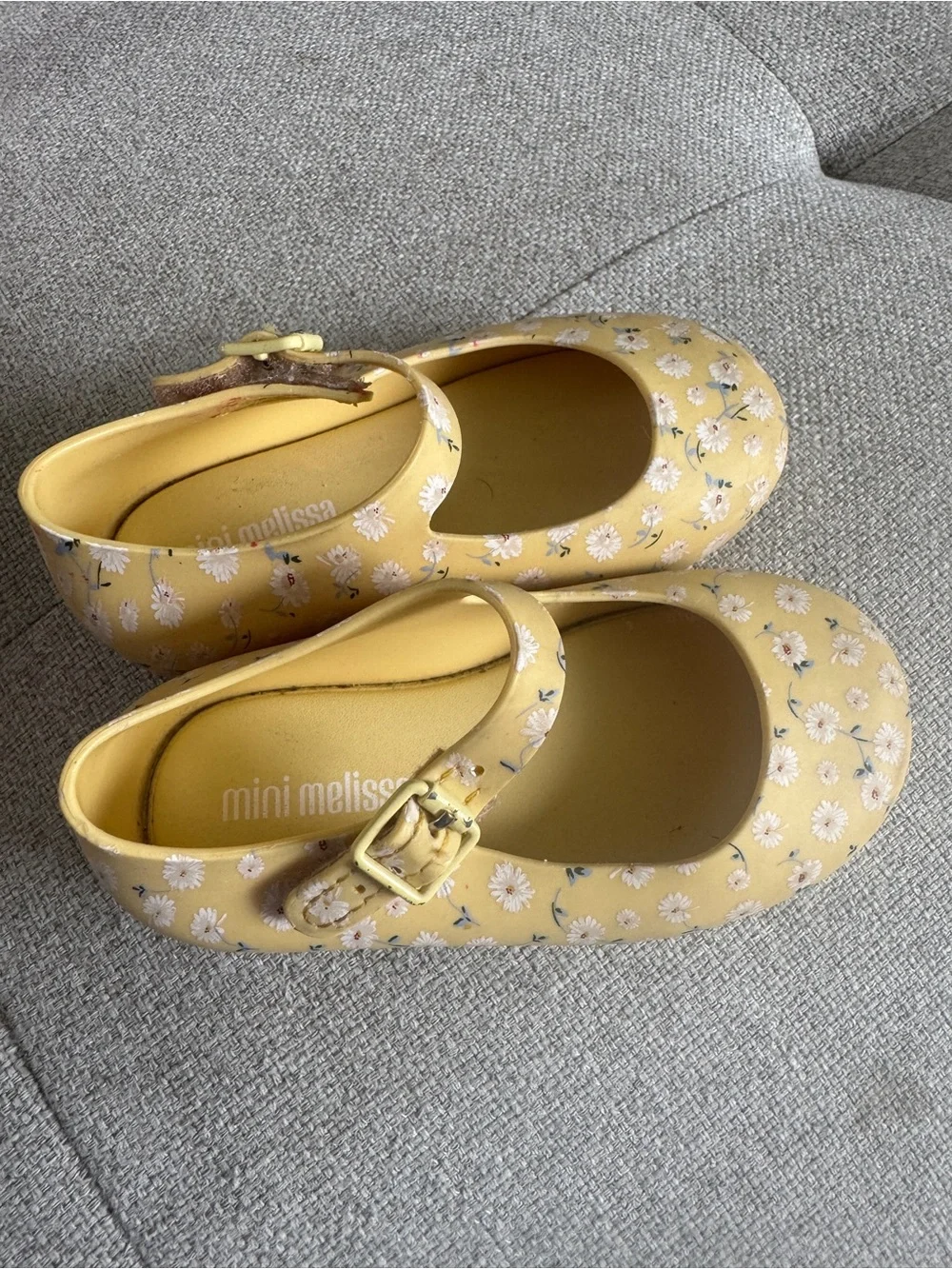 Mini Melissa Girls' Yellow Daisy Mary Jane Kids Shoes size 7